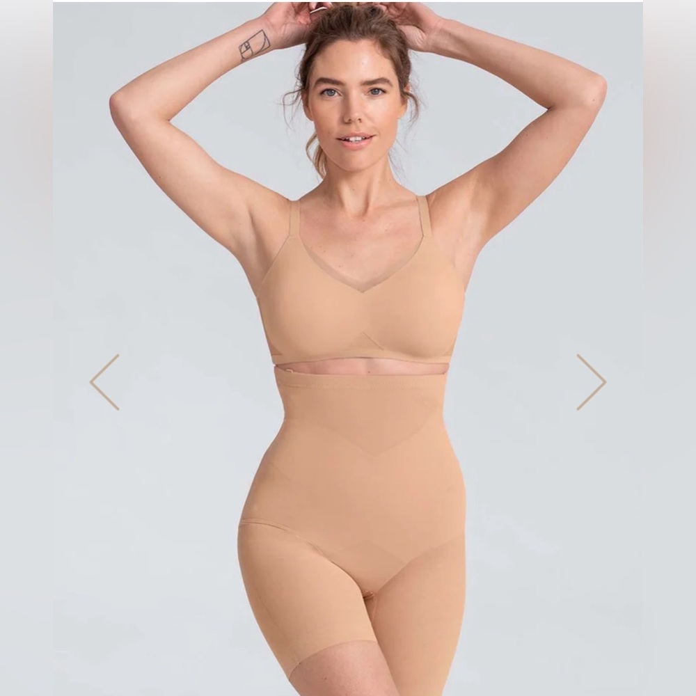 NWT Honeylove SuperPower Short Sand Small